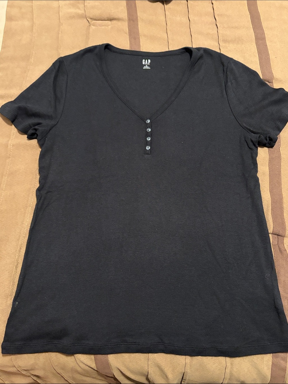 Women’s GAP favorite tee